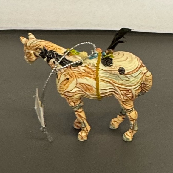 2006 The Trail of Painted Ponies Ornament "Fetish Pony" - Picture 5 of 11